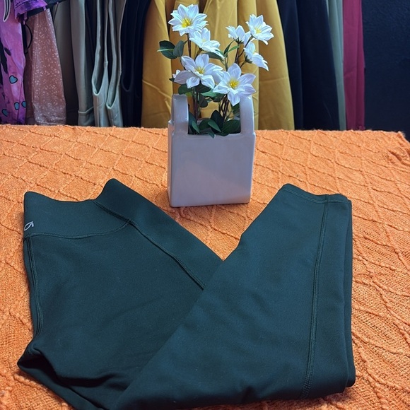 GAPFIT  Green High-Waisted Leggings - Picture 6 of 6